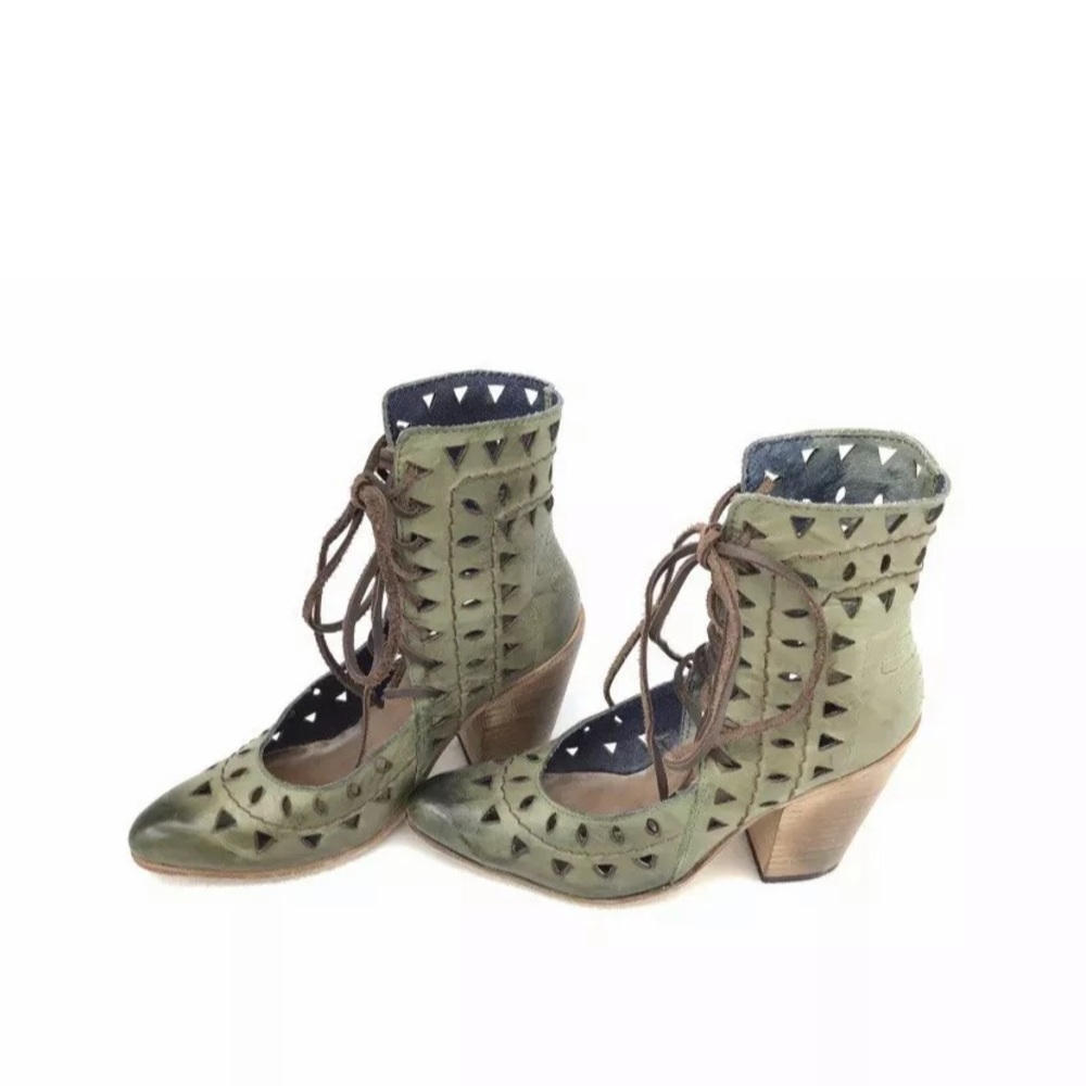 ISO flute green Steve Madden shoes